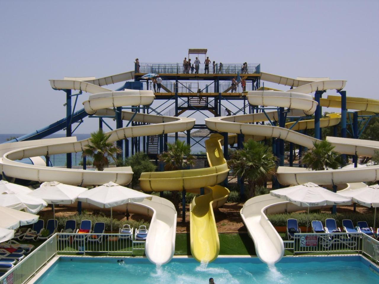 Seafront Apartment With Pool St. Paul's Bay Buitenkant foto