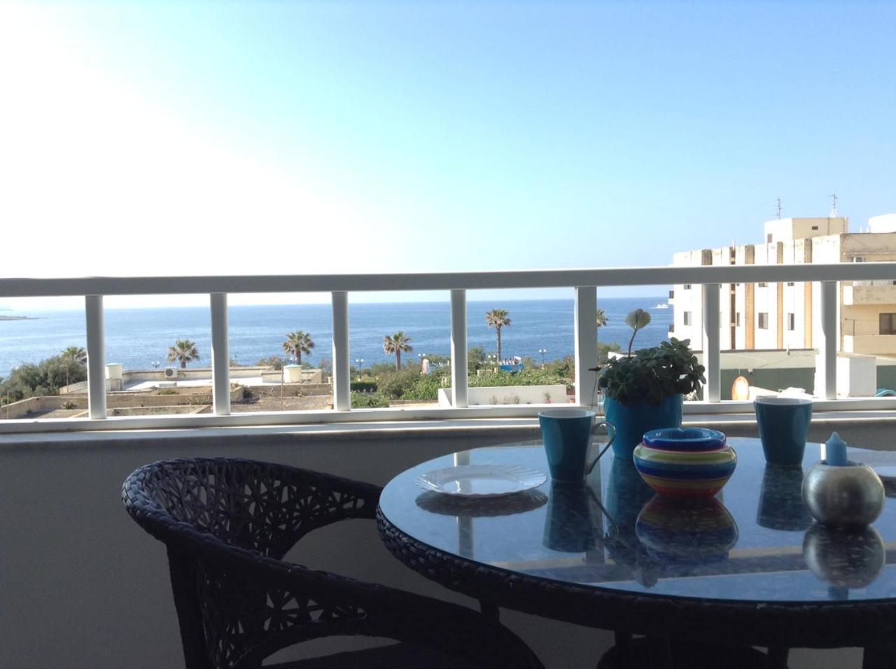Seafront Apartment With Pool St. Paul's Bay Buitenkant foto