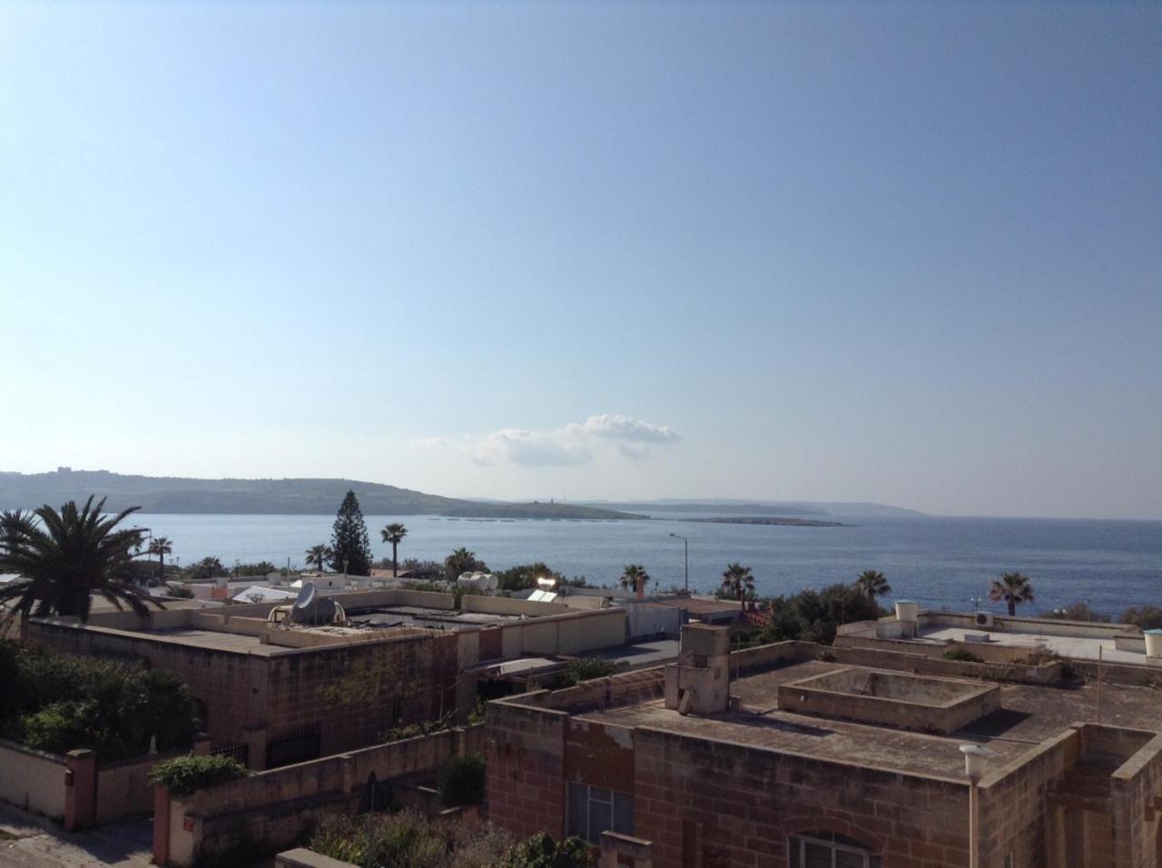 Seafront Apartment With Pool St. Paul's Bay Buitenkant foto
